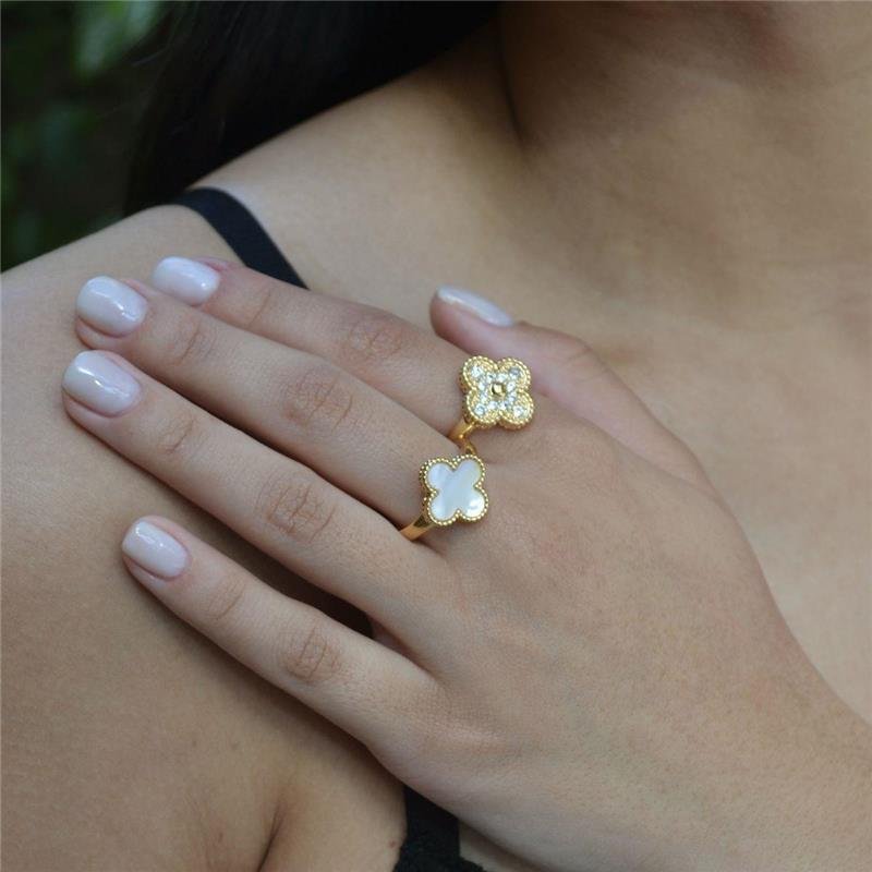 Anel Trevo Inspiração Madrepérola