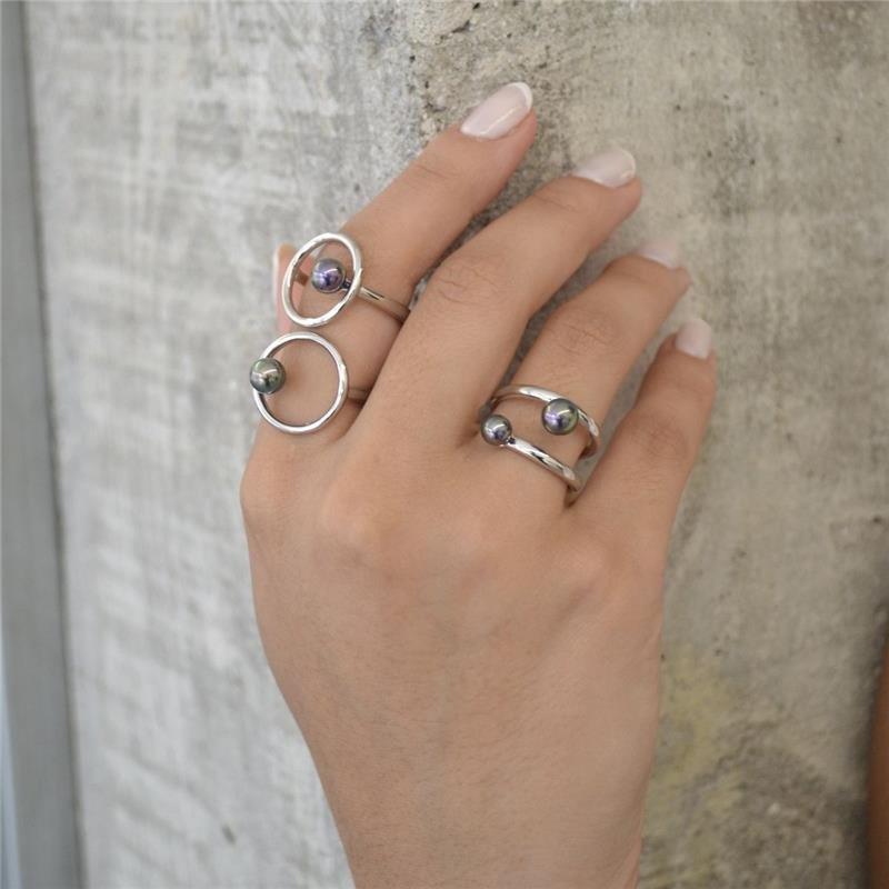 Anel Duas Voltas Liso e Pérolas Shell