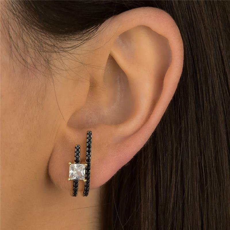 Brinco Ear Hook Duas Linhas Cravejado