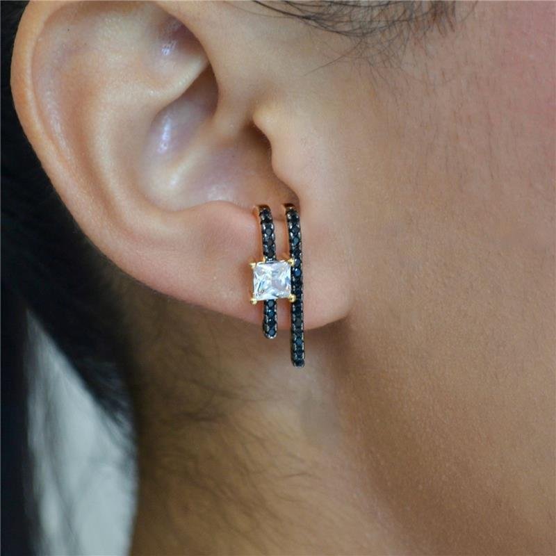 Brinco Ear Hook Duas Linhas Cravejado