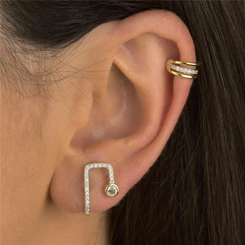 Brinco Ear Hook Cravejado