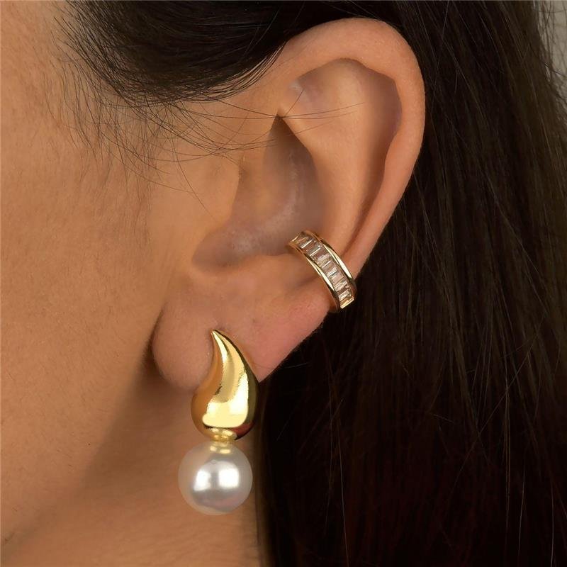 Brinco Gota com Pérola