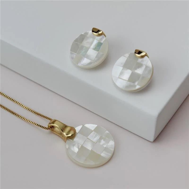 Brinco Redondo Mosaico Madrepérola