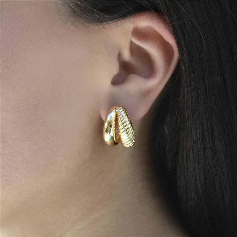 Brinco Meia Argola Duas Linhas