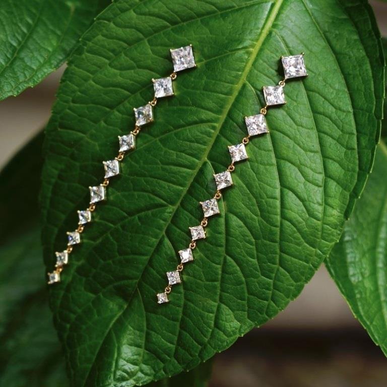 Brinco Longo Zircônias