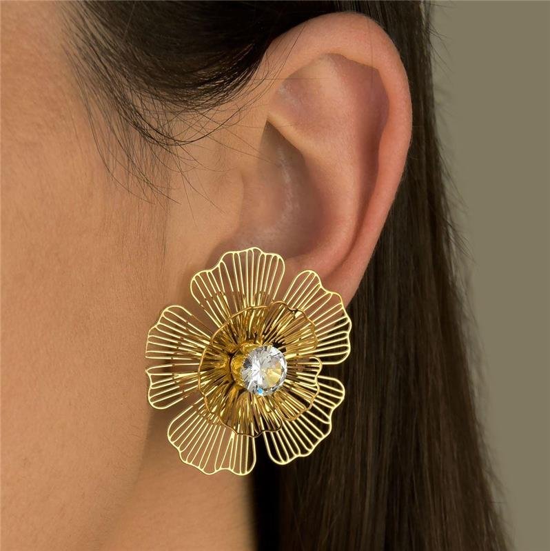 Brinco Flor e Zircônia Cinco Pétalas 