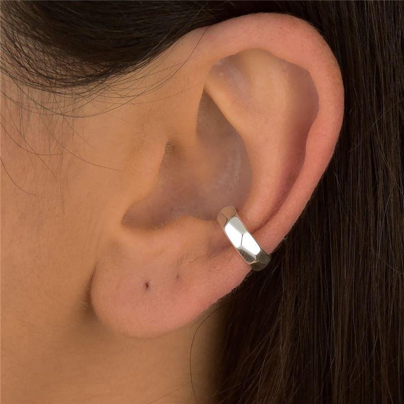 Brinco Piercing Fake Argolinha Trabalhada Prata Leve