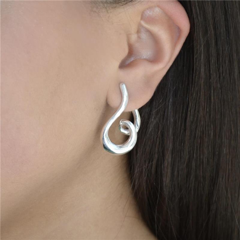 Brinco Prata Leve Espiral Curvo