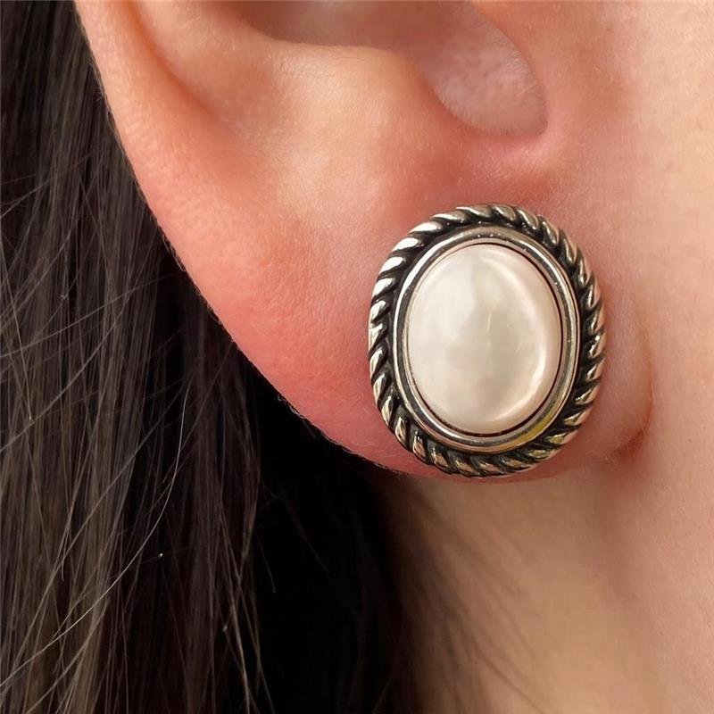 Brinco Envelhecido Madrepérola Oval