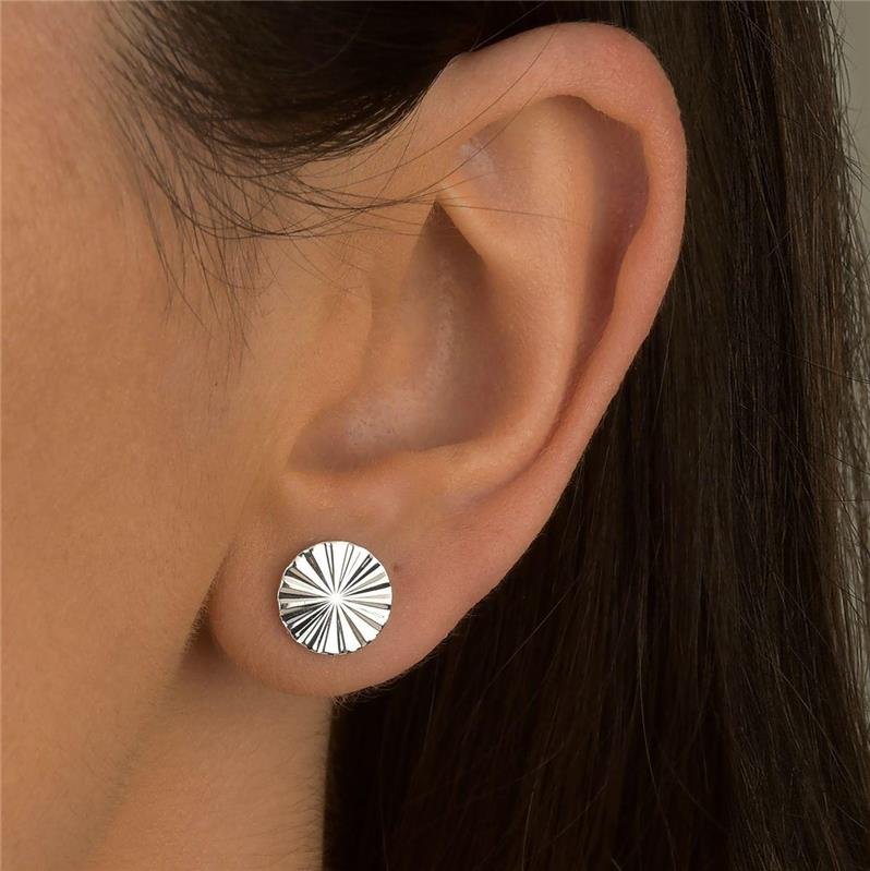 Brinco Prata Leve Redondo Diamantado