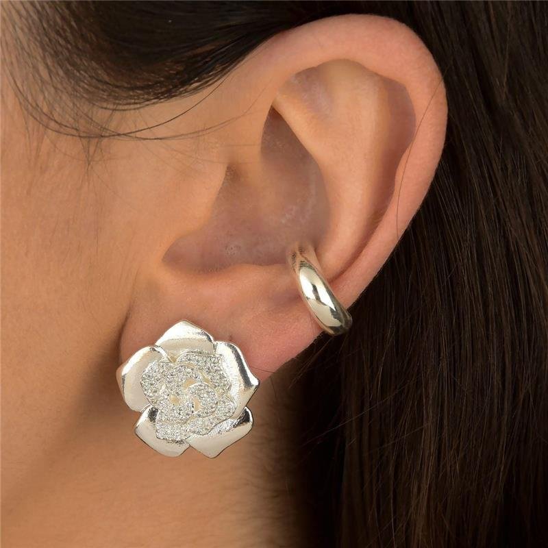 Brinco Prata Leve Flor Cravejada