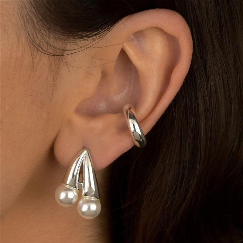 Brinco Prata Leve Duas Linhas e Pérola