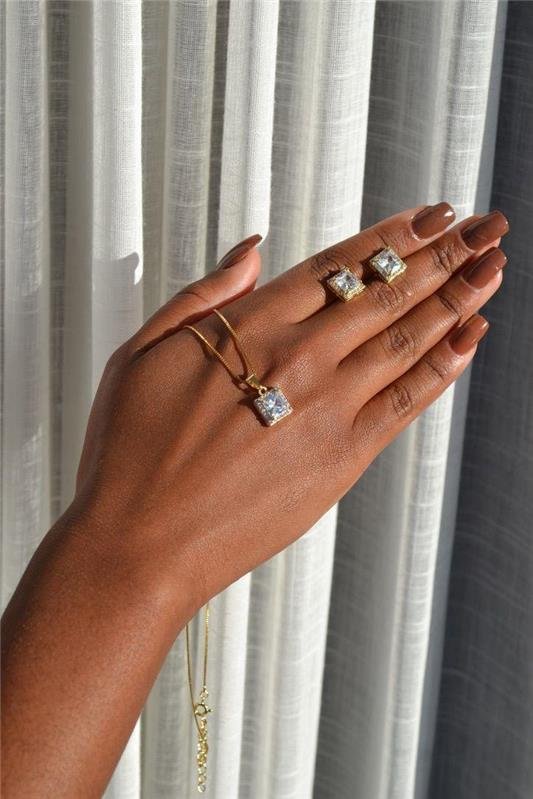 Conjunto Quadrado Zircônia Cristal Delicado
