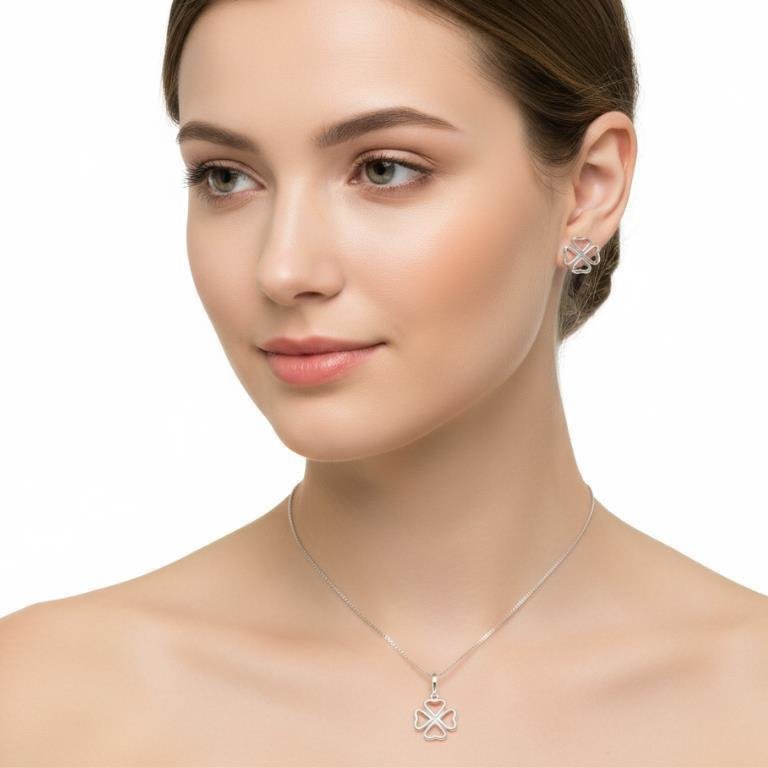 Conjunto Prata Leve Trevo Vazado