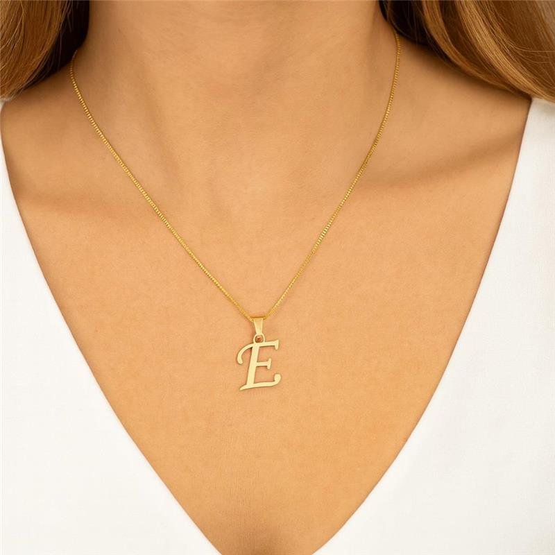 Colar Pingente letra E