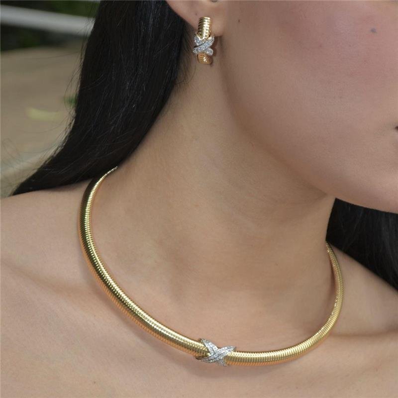 Colar Arco Flexível Inspiração T