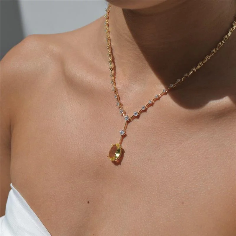 Colar Luxo Inspiração T