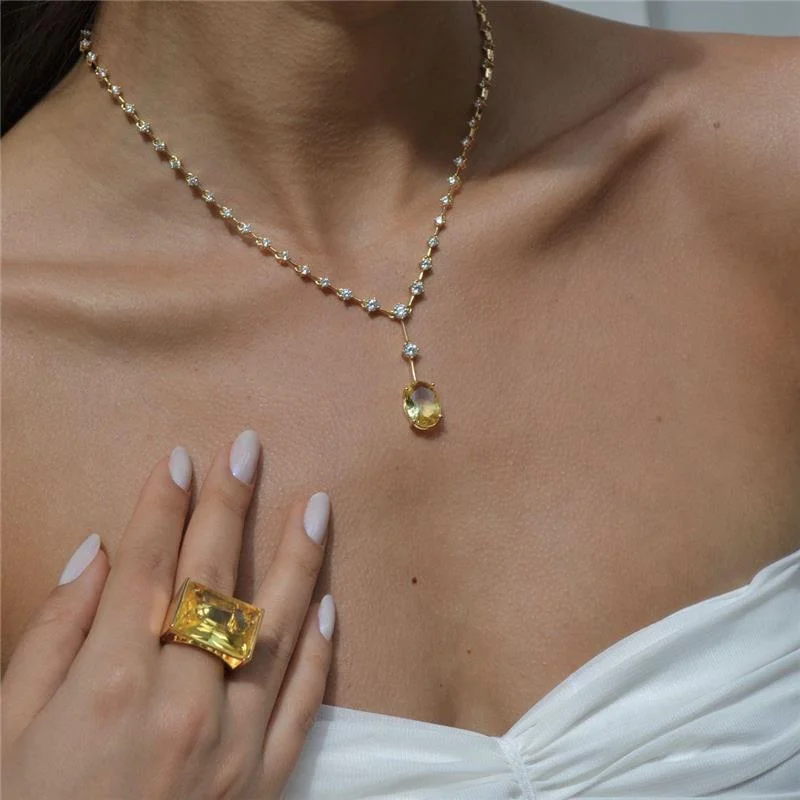 Colar Luxo Inspiração T