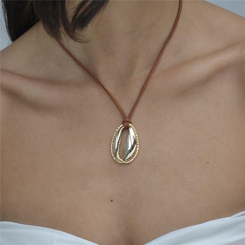 Colar Búzios Corrente Regulável Fio Couro