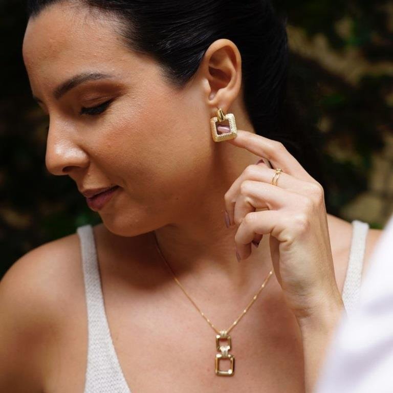 Colar Quadrado Duplo