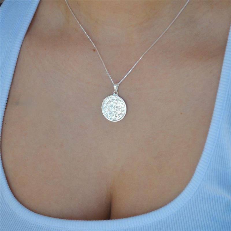 Colar Prata Leve Com Medalha de São Bento 