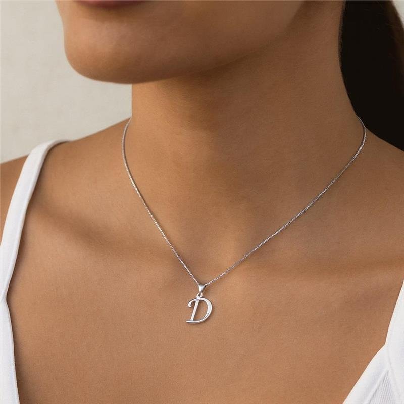 Colar Prata Leve Pingente letra D