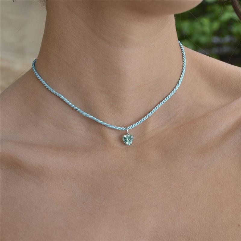 Colar Fio de Seda Coração Inspiração T