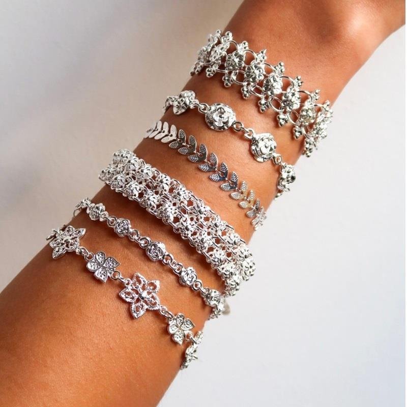 Pulseira Prata Leve Flores