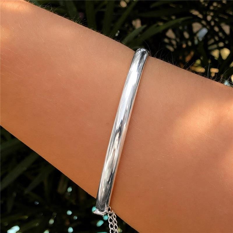Bracelete Prata Leve Arco Liso e Espelhado