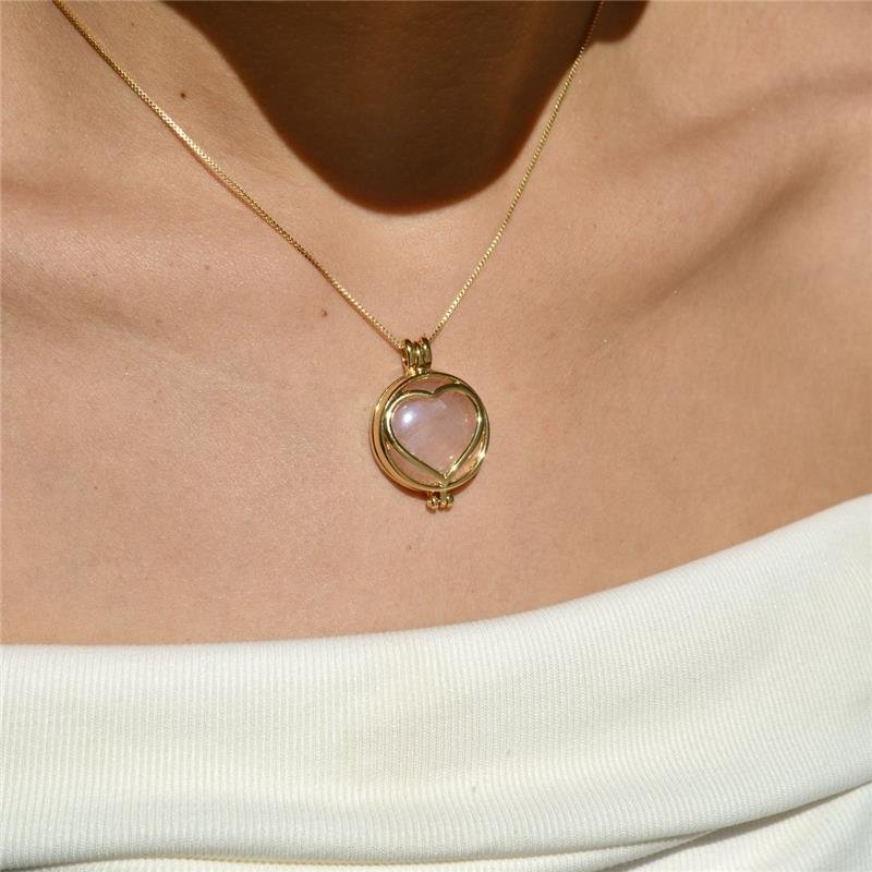 Colar Quartzo Rosa Relicário Coração